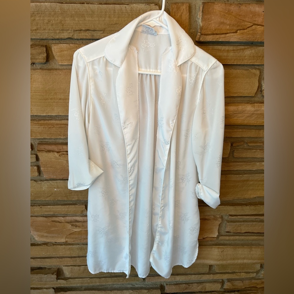 Vintage Silky robe